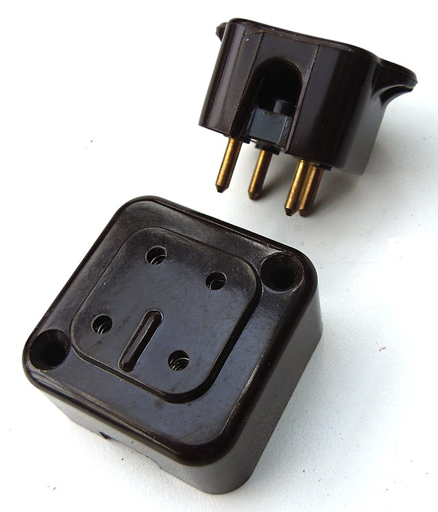 Old 4-prong telephone jack and plug.